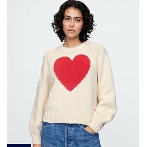 Relaxed Heart Balloon Sleeve Sweater